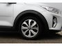 Kia Stonic 1.0 T-GDi MHEV DynamicPlusLine Navigatie Achteruitrijcamera Carplay Android Climate Cruise Control LMV LED Lesauto voorbereiding