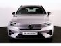 Volvo EX40 Extended Range Ultra 82 kWh - Panorama/schuifdak - IntelliSafe Assist & Surround - 360º Camera - Harman/Kardon audio - Verwarmde voorstoelen, stuur & achterbank - Parkeersensoren voor & achter - Elektr. bedienb. voorstoelen met geheugen links - Draadloze tel. lader - Warmtepomp - Extra getint glas - Inklapbare trekhaak - 19' LMV