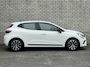 Renault Clio 1.6 E-Tech Hybrid 145 Equilibre | Apple CarPlay / Android Auto | Parkeersensoren | Cruise Control | DAB+ |