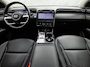 Hyundai Tucson 1.6 T-GDI HEV Premium Sky 230Pk Automaat (PANORAMADAK, STOELKOELING/VERWARMING, KRELL AUDIO, 360 CAMERA, ACHTERBANK VERWARMD, KEYLESS, SPORTSTOELEN, ADAPTIVE CRUISE, SFEERVERLICHTING, NIEUWSTAAT)