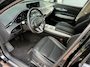 Genesis GV70 Sport 4WD / 490 PK / 4WD vierwielaandrijving / Sport uitvoering / 21 inch lichtmetalen velgen / Nappa lederen bekleding / Elektrisch verstelbare stoelen / Stoelverwarming / Stuurverwarming / Adaptieve cruise control / Navigatiesysteem / Digitaal instrumentenpaneel / Achteruitrijcamera / Elektrische achterklep / Keyless entry & start / LED verlichting / Apple CarPlay & Android Auto