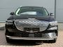 Genesis GV70 Sport 4WD / 490 PK / 4WD vierwielaandrijving / Sport uitvoering / 21 inch lichtmetalen velgen / Nappa lederen bekleding / Elektrisch verstelbare stoelen / Stoelverwarming / Stuurverwarming / Adaptieve cruise control / Navigatiesysteem / Digitaal instrumentenpaneel / Achteruitrijcamera / Elektrische achterklep / Keyless entry & start / LED verlichting / Apple CarPlay & Android Auto