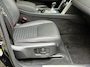 Land Rover Discovery Sport P300e 1.5 R-Dynamic S | Panoramadak | Trekhaak wegklapbaar | Lederen bekleding | Stoel&stuurverwarming | Navigatie | Apple CarPlay / Android Auto | Matrix LED | DAB | Keyless | Meridian audio | Elektrische achterklep | Volledig dealeronderhouden