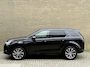Land Rover Discovery Sport P300e 1.5 R-Dynamic S | Panoramadak | Trekhaak wegklapbaar | Lederen bekleding | Stoel&stuurverwarming | Navigatie | Apple CarPlay / Android Auto | Matrix LED | DAB | Keyless | Meridian audio | Elektrische achterklep | Volledig dealeronderhouden