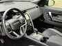 Land Rover Discovery Sport P300e 1.5 R-Dynamic S | Panoramadak | Trekhaak wegklapbaar | Lederen bekleding | Stoel&stuurverwarming | Navigatie | Apple CarPlay / Android Auto | Matrix LED | DAB | Keyless | Meridian audio | Elektrische achterklep | Volledig dealeronderhouden