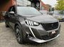 Peugeot 2008 1.2 PureTech GT // NAVI // SCHUIF-KANTEL DAK // CAMERA // ADAPTIVE CRUISE // APPLE CARPLAY-ANDROID AUTO // SPORT STOELEN // STOELVERWARMING //