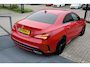 Mercedes-Benz CLA 180 AMG Facelift Nederlandse auto/Apple carplay/Stoelverwarming/Achteruitrijcamera/Parkeersensoren/Kleppensysteem/19 inch licht metalen velgen/LED/Navigatie
