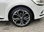Renault Clio Estate TCe 90 Bose / Trekhaak (1.200KG) / All Season Banden / Cruise Control / Achteruitrij Camera / Airco Automatisch / Stoel Verwarming / Multimedia Scherm / Full-Map Navigatie / Keyless Entry /