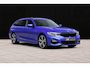 BMW 3-Serie Touring 330i xDrive High Executive M-pakket | Pano | HUD | 19" | Laser | Keyless | Hifi | Camera | DAB | Elektr. stoel + mem | Alarm kl.3 | Etc.