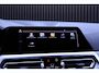 BMW 3-Serie Touring 330i xDrive High Executive M-pakket | Pano | HUD | 19" | Laser | Keyless | Hifi | Camera | DAB | Elektr. stoel + mem | Alarm kl.3 | Etc.