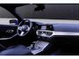 BMW 3-Serie Touring 330i xDrive High Executive M-pakket | Pano | HUD | 19" | Laser | Keyless | Hifi | Camera | DAB | Elektr. stoel + mem | Alarm kl.3 | Etc.