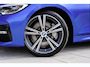 BMW 3-Serie Touring 330i xDrive High Executive M-pakket | Pano | HUD | 19" | Laser | Keyless | Hifi | Camera | DAB | Elektr. stoel + mem | Alarm kl.3 | Etc.