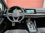 Volkswagen Golf Variant 1.5 eTSI R-Line Business+ | Pano | Elek. Trekhaak | Rijklaar inclusief 1 jaar BOVAG garantie!