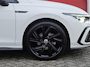Volkswagen Golf Variant 1.5 eTSI R-Line Business+ | Pano | Elek. Trekhaak | Rijklaar inclusief 1 jaar BOVAG garantie!