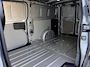 Ford E-Transit Custom 340 L2H1 Limited 71 kWh 218PK 2x Schuifdeur PRO Power VOL Leder 2300KG Trekgewicht Adaptieve Cruise 360 Camera Navi Stoelverwarming Carplay Blind-Spot *Nieuw*