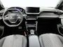 Peugeot 2008 1.2 Hybrid 145pk Allure Automaat | Adaptieve Cruise Control | dakrails | Navigatie | Camera Voor + Achter | Climate Control | 17"LMV | Dodehoekdetectie | LED |