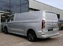 Ford E-Transit Custom 340 L2H1 Limited 71 kWh 218PK Stoel/Stoel 2300KG Trekgewicht Adaptieve Cruise 360 Camera Navi Stoelverwarming Dubbele Armsteun Carplay Blind-Spot 17" Velgen *Nieuw*