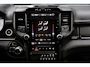 Dodge Ram LIMITED SPORT 5.7 V8 | BOM VOL | BLACK ON BLACK | HUD | LUCHTVERING | OPEN UITLAAT KLEP | EERSTE EIGENAAR | CREW CAB | DUBBELE CABINE 5 PERSOONS | COMFORT ROYALE BEEN RUIMTE |