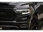 Dodge Ram LIMITED SPORT 5.7 V8 | BOM VOL | BLACK ON BLACK | HUD | LUCHTVERING | OPEN UITLAAT KLEP | EERSTE EIGENAAR | CREW CAB | DUBBELE CABINE 5 PERSOONS | COMFORT ROYALE BEEN RUIMTE |