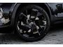 Volvo EX40 Single Motor Ext. Range Ultra Black Edition | Europa | Harman Kardon audio | 20" | Schuif-/kanteldak | Getint Glas | Elektrische stoelverstelling | Nubuck bekleding | Adaptive Cruise Control | Dodehoekdetectie |