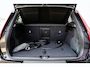 Volvo EX40 Single Motor Ext. Range Ultra Black Edition | Europa | Harman Kardon audio | 20" | Schuif-/kanteldak | Getint Glas | Elektrische stoelverstelling | Nubuck bekleding | Adaptive Cruise Control | Dodehoekdetectie |