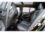 Volvo EX40 Single Motor Ext. Range Ultra Black Edition | Europa | Harman Kardon audio | 20" | Schuif-/kanteldak | Getint Glas | Elektrische stoelverstelling | Nubuck bekleding | Adaptive Cruise Control | Dodehoekdetectie |