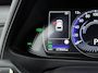 Lexus UX 250h Preference Line | Dodehoek detectie | Parkeersensoren voor/achter | Camera | LED | Apple Carplay / Android Auto | Keyless | Adaptive Cruise | Clima | 18 inch