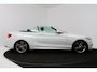 BMW 2-Serie Cabrio 218i High Executive (CAMERA, STUUR/STOELVERWARMING, CRUISE CONTROL, DIGITALE COCKPIT)