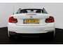BMW 2-Serie Cabrio 218i High Executive (CAMERA, STUUR/STOELVERWARMING, CRUISE CONTROL, DIGITALE COCKPIT)