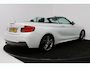 BMW 2-Serie Cabrio 218i High Executive (CAMERA, STUUR/STOELVERWARMING, CRUISE CONTROL, DIGITALE COCKPIT)