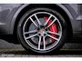 Porsche Cayenne 4.0 Turbo 550 pk | PDLS+ | PSCB | Sport Chrono + | Alcantara | Trekhaak | Panorama | Softclose | dubbel glas |