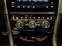 Volkswagen Golf 1.5 TSI R-Line * Automaat / Carplay / Virtual cockpit / Parkeersensoren / NL Auto *