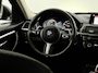 BMW 3-Serie 320d Camera, Navi, Winterpakket, Virtual desk, Cruise control, Keyless start, Head-up display, Half leder, Sportief velgen