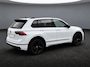 Volkswagen Tiguan 1.4TSIeHybrid 180kW/245PK R-Line Black Style · Panoramadak · Trekhaak · 360°Camera + Parkeersensoren · Stoelverwarming · Garantie t/m 27-07-2027 of 100000km.