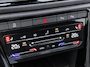Volkswagen T-Roc 1.5TSI/150PK R-Line Black Style · Panoramadak · Apple/Android Car Play · Camera + Parkeersensoren · Garantie t/m 01-08-2027