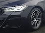 BMW 5-Serie Touring 530e M Sport PHEV 293pk Dealer O.H | SOH 90,2% | Trekhaak Af Fabriek | Panodak | Head Up | Soft-Close| 360 Camera | Adaptive Cruise | Laser LED | Lederen Comfortstoelen Memory & Verwarmd | Sfeerverlichting | Pilot Assist | Apple Carplay | DAB | Navigatie | Virtual | 18"L.M | Plug In Hybrid |
