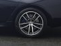 BMW 5-Serie Touring 530e M Sport PHEV 293pk Dealer O.H | SOH 90,2% | Trekhaak Af Fabriek | Panodak | Head Up | Soft-Close| 360 Camera | Adaptive Cruise | Laser LED | Lederen Comfortstoelen Memory & Verwarmd | Sfeerverlichting | Pilot Assist | Apple Carplay | DAB | Navigatie | Virtual | 18"L.M | Plug In Hybrid |