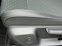 Volkswagen T-Roc 1.5 eTsi 150pk DSG R-Line | Camera | Navi | Extra getint glas | 4-season | Dode hoek | IQ light | Rijklaar incl. garantie