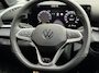 Volkswagen T-Roc 1.5 eTsi 150pk DSG R-Line | Camera | Navi | Extra getint glas | 4-season | Dode hoek | IQ light | Rijklaar incl. garantie