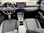 Volkswagen T-Roc 1.5 eTsi 150pk DSG R-Line | Camera | Navi | Extra getint glas | 4-season | Dode hoek | IQ light | Rijklaar incl. garantie