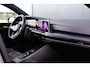 Volkswagen Golf 1.4 eHybrid GTE | Pano | Head-up display | Camera |  IQ light | 19 inch | Stoelverwarming | Keyless | R-view