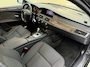 BMW 5-Serie Touring 525d Executive, 198Pk, 2007, Volledig gedocumenteerd, Panoramadak, Trekhaak, Breedset, Xenon koplampen, Climate control, Parkeersensoren, Standkachel