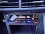 Volkswagen Taigo 1.0 TSI R-Line Automaat - LED koplampen - Stoelverwarming - Achteruitrijcamera