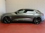 Audi Q8 60 TFSI E COMPETITION PLUS LUCHTVERING SOFT.CLOSE 23''LMV B&O ACHTERAS.BST VALCONA LEER TREKHAAK HEADUP CARBON.INT MATRIX/LASER NIEUWE ONGEBRUIKTE AUTO