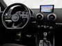 Audi A3 Sportback 40 e-tron S-Line Sport 204Pk Automaat (VIRTUAL COCKPIT, SOH 90,9%, PLAT S-LINE SPORTSTUUR, GROOT NAVI, CLIMATE, STOELVERWARMING, SPORTSTOELEN, ADAPTIVE CRUISE, GETINT GLAS, KEYLESS, NIEUWSTAAT)