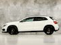Mercedes-Benz GLA 180 AMG Night Edition Plus Automaat (GROOT NAVI, LEDER/ALCANTARA, GETINT GLAS, SPORTSTOELEN, CRUISE, 19'' LM VELGEN, XENON, NIEUWSTAAT)