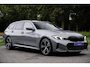 BMW 3-Serie Touring 330e Facelift M-Sport|WideScreen|Org NL NAP|CarPlay|Leder|Harman & Kardon|2e Eig|Nieuwstaat|Dealer Onderhouden