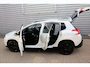Peugeot 2008 1.2 PureTech Allure O.a: PDC, Clima, Navi, Cruise, Pano, Trekhaak, All-Season, Etc. All-in prijs!