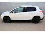 Peugeot 2008 1.2 PureTech Allure O.a: PDC, Clima, Navi, Cruise, Pano, Trekhaak, All-Season, Etc. All-in prijs!