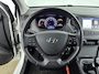 Hyundai i10 1.0i Premium | Apple Carplay | Android auto | Navi | Stootlijsten zijkant | Parkeersensoren achter |